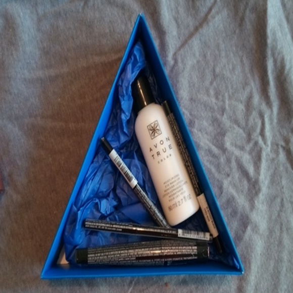 Avon "The Liner Vault" Collection - Picture 1 of 4